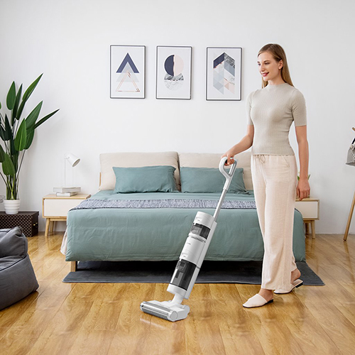 Hút bụi và lau sàn đúng cách