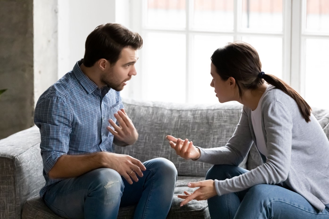Vợ chồng căng thẳng vì việc nhà